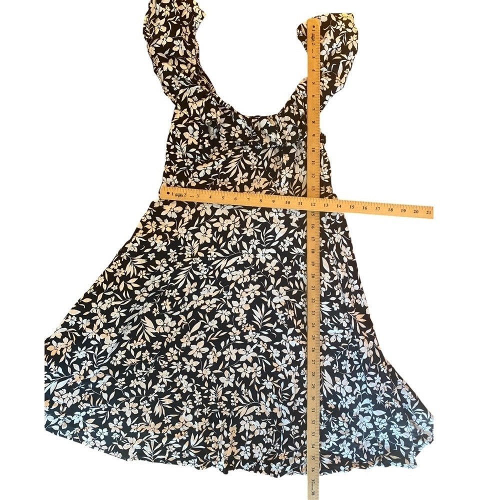 Old Navy Fit & Flare Ruffle-Trim Cami
Dress for Women - Picture 4 of 5